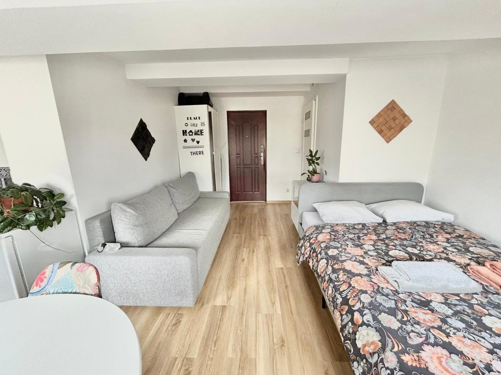 Komfortowe Studio W Doskonalej Lokalizacji * Warsaw